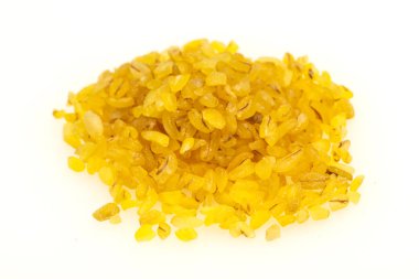 Yemek pişirmek için çiğ kuru bulghur yığını