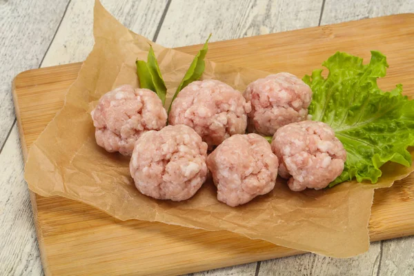 Hausgemachte Hackfleischbällchen vom Schwein zum Kochen — Stockfoto