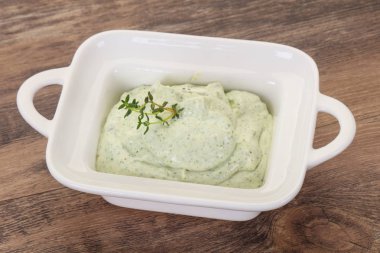 Otlar ile yazlık krem snack