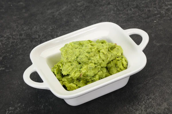 Avokádó guacamole szósz chili paprika — Stock Fotó