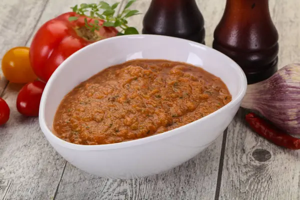 Ünlü Ispanyol Gazpacho domates çorbası — Stok fotoğraf