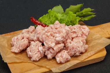 Pişirme için ev yapımı domuz kıyılmış et