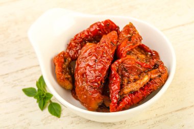 Kurutulmuş domates reçeli