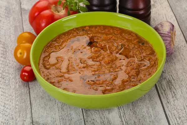 Beroemde Spaanse gazpacho tomatensoep — Stockfoto