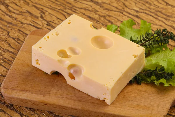 Maasdam mattone formaggio — Foto Stock