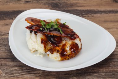 Unagi sos ördek meme ile pirinç