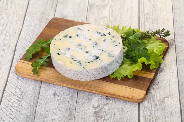 Round blue cheese — Stock Photo, Image