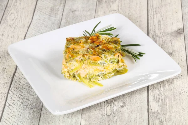 Somon ve brokoli ile lezzetli güveç