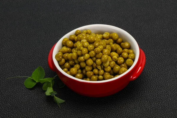 Canned Green peas in the bowl — Stock Photo, Image