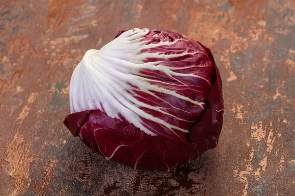 Φρέσκια σαλάτα με ραντίτσιο — Φωτογραφία Αρχείου