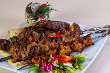 Barbekü et karışımı