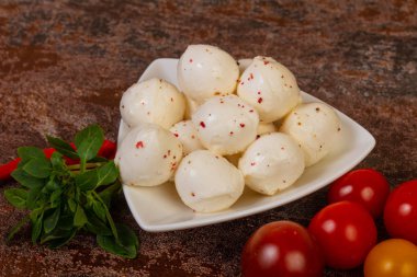 mozzarella peynir topları