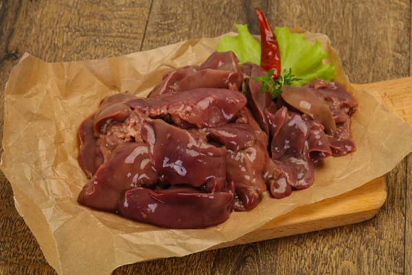 Fígado de frango cru pronto para cozinhar — Fotografia de Stock