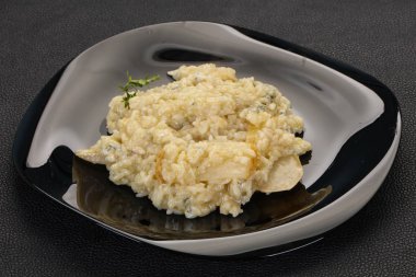 Armut ve Gorgonzola ile risotto