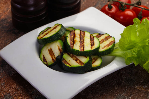 Веганская кухня - жареные цуккини
