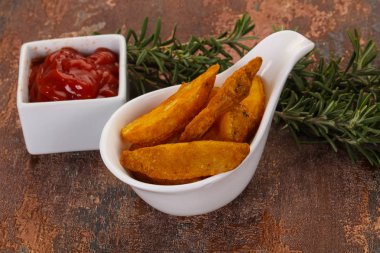 Kızarmış patates dilimleri