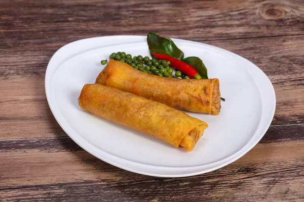 Karides ile derin kızarmış Bahar rulo