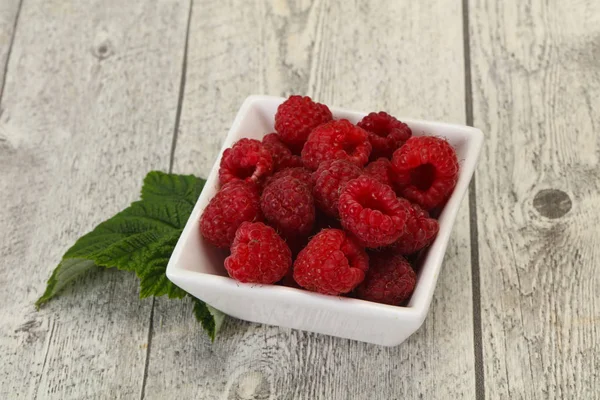 Red bright ripe sweet raspberry — Stock Photo, Image