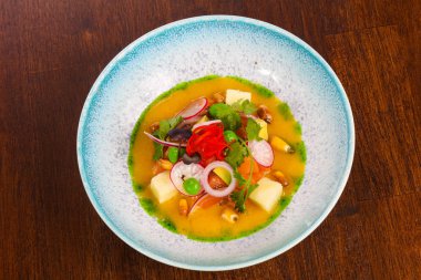 Somon ve sebzeli Gurman Çorbası 