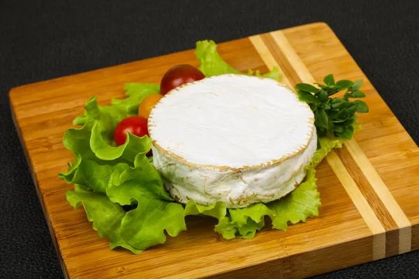 Queijo delicoso de camembert — Fotografia de Stock