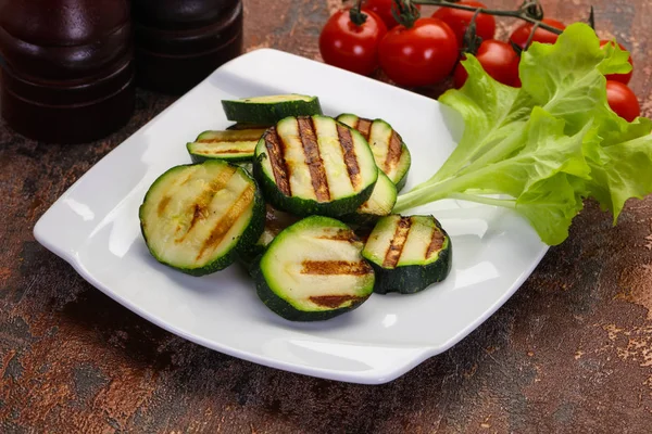 Cucina vegana - zucchine alla griglia — Foto Stock