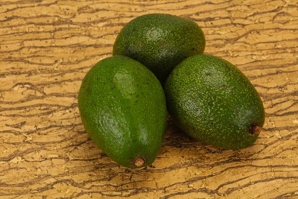 Reife grüne diätetische Avocado - Superfood — Stockfoto