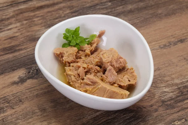 Canned tuna fish in the bowl — Stock Photo, Image