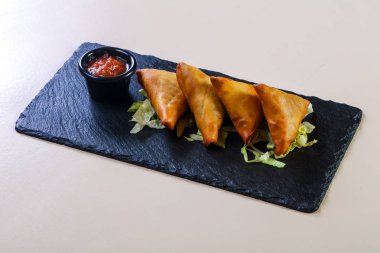 Sıcak Etli Hamur İşleri