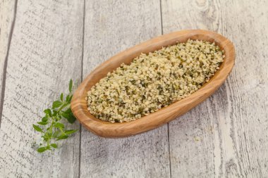 Kase kenevir tohumları soyulmuş