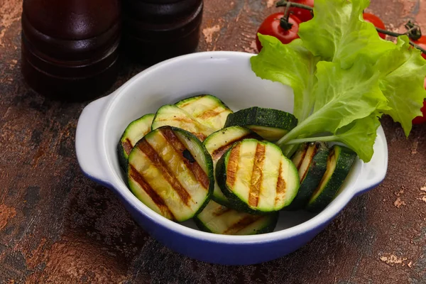 Cucina vegana - zucchine alla griglia — Foto Stock