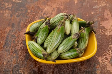 Yeşil Asya patlıcan