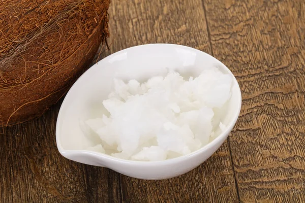 Aceite de coco dietético en el bowl — Foto de Stock