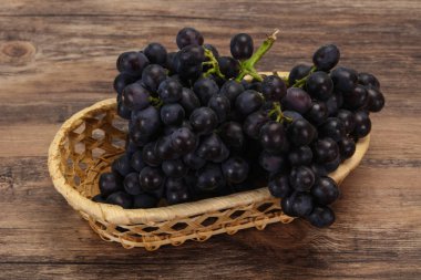 Taze olgun tatlı kırmızı üzüm