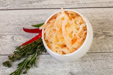 Salamura lahana - lahana turşusu