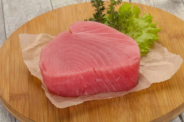 Ruwe tonijnsteak — Stockfoto