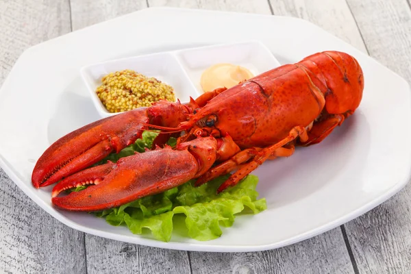 Homard de luxe avec sauce — Photo