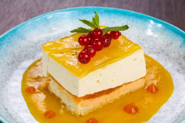 Portakal soslu geleneksel cheesecake