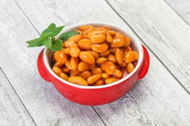 domates soslu beyaz fasulye