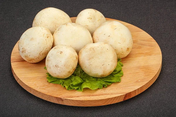 Champiñones Crudos Sobre Tablero Listos Para Cocinar — Foto de Stock