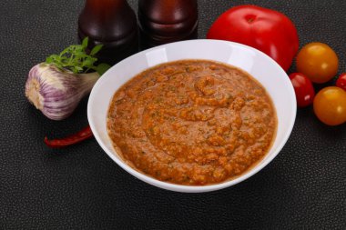 Meşhur İspanyol soğuk domates çorbası.