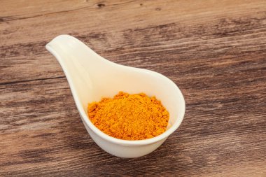 Tumerik - kâsede sokağa çıkma yasağı tozu