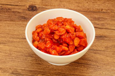 Domates soslu ve biberli fırında böbrek.