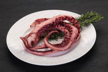 Biberiyeli lezzetli ahtapot dokunaçları