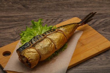 Tütsülenmiş lezzetli uskumru balığı.