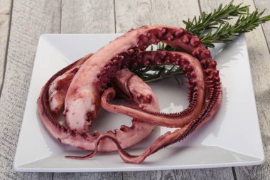 Biberiyeli lezzetli ahtapot dokunaçları