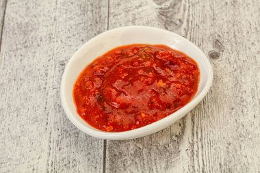Kasede acı domates sosu
