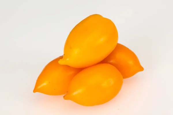 Tomate Amarelo Maduro Isolado Fundo Branco — Fotografia de Stock