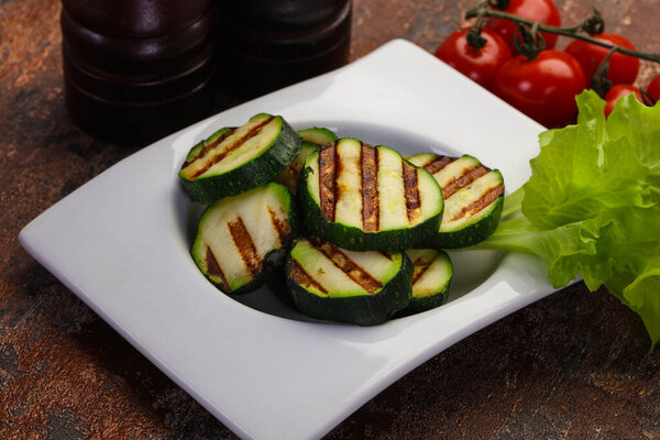 Веганская кухня - жареные молодые цуккини