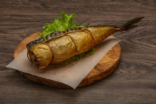 Geräucherter Leckerer Makrelenfisch Snack Über Bord — Stockfoto