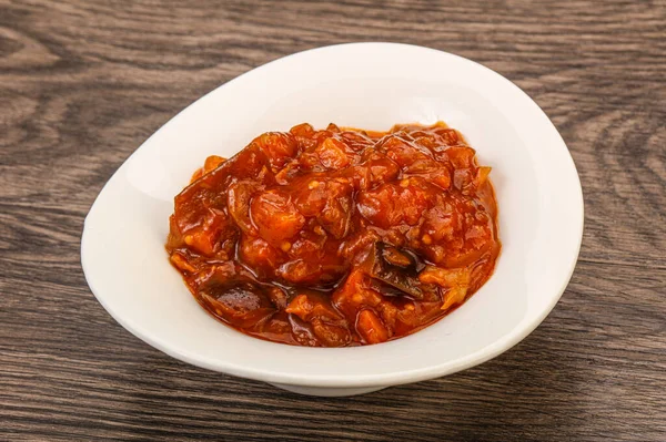 Smakfull Aubergine Med Tomat Urter – stockfoto
